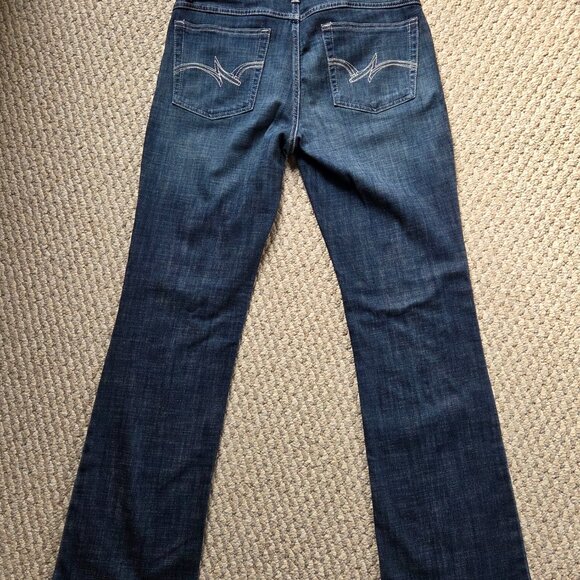 Women's Wrangler Bootcut Jeans - Picture 7 of 9